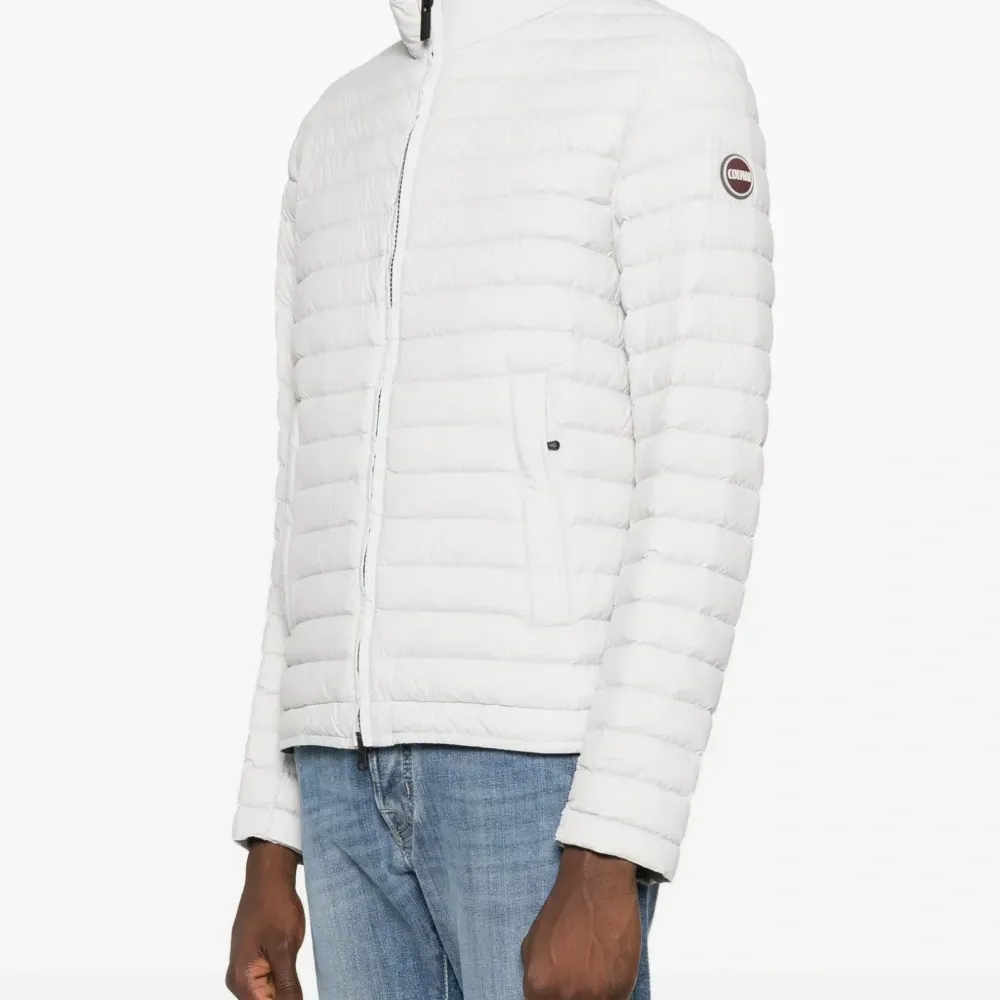 Стеганый пуховик