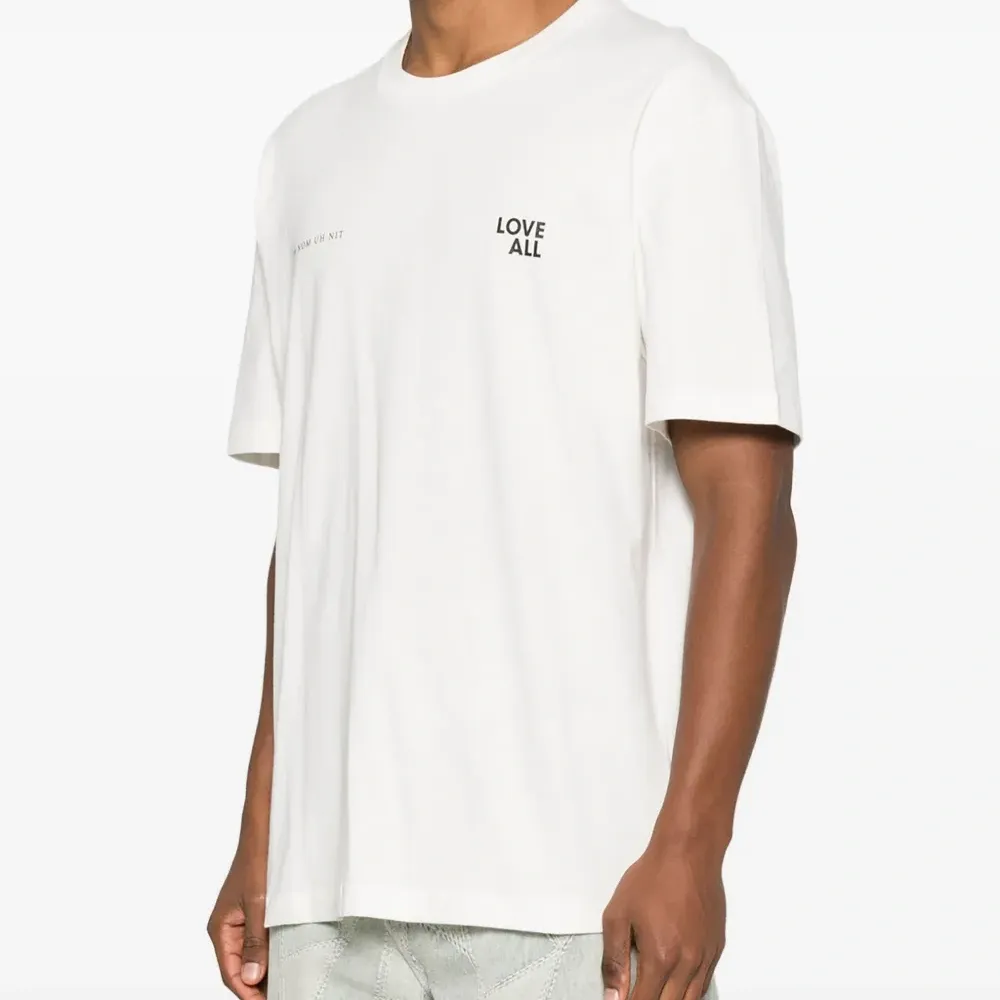 Футболка Love All Jesus