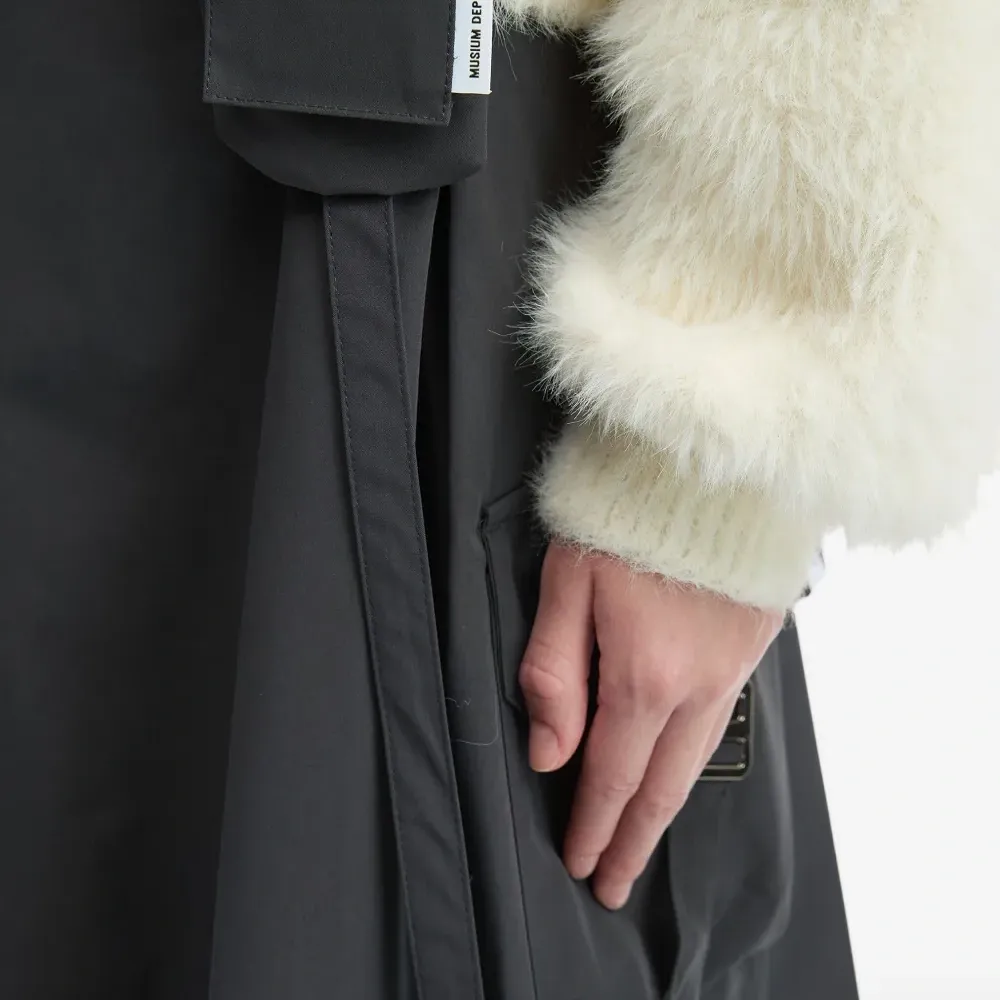 Брюки с карманами и складками