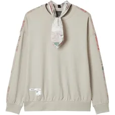 Свитшот с узорными рукавами