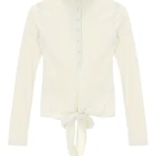 Футболка с узлом и пуговицами