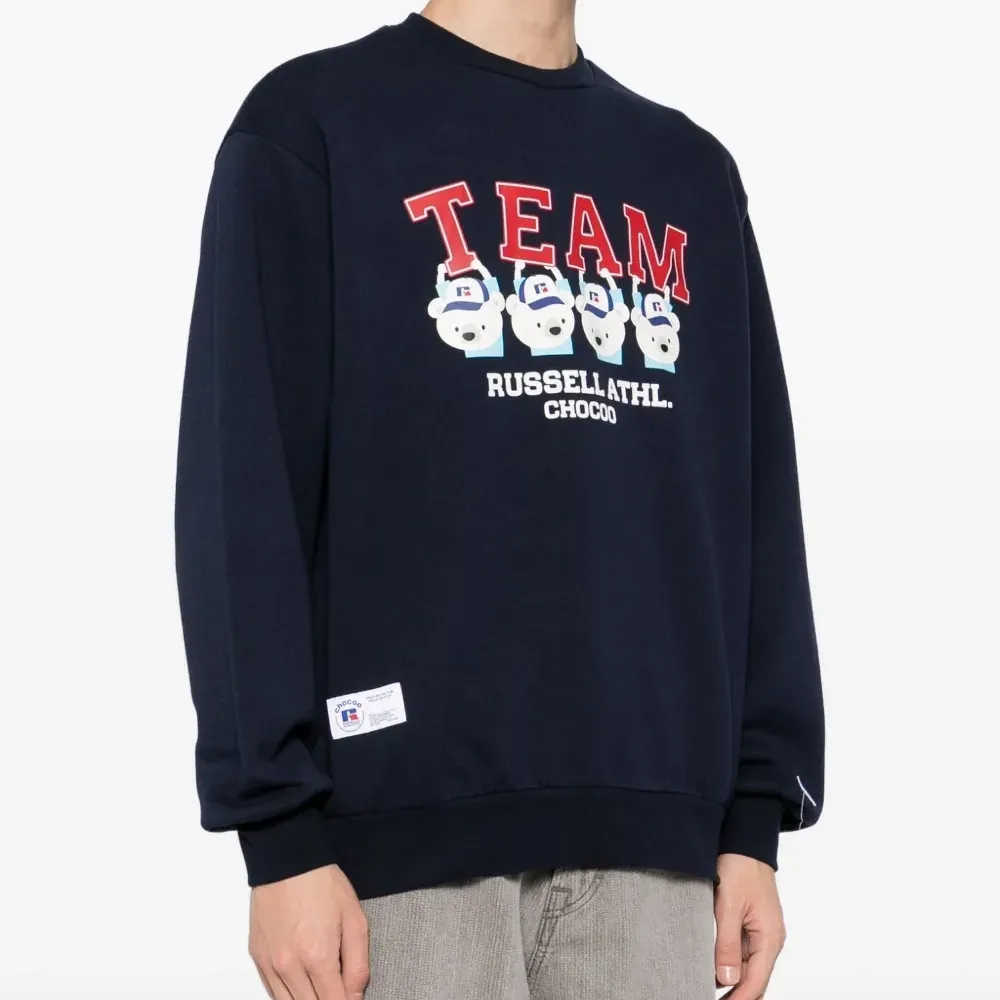 Толстовка с графичным узором