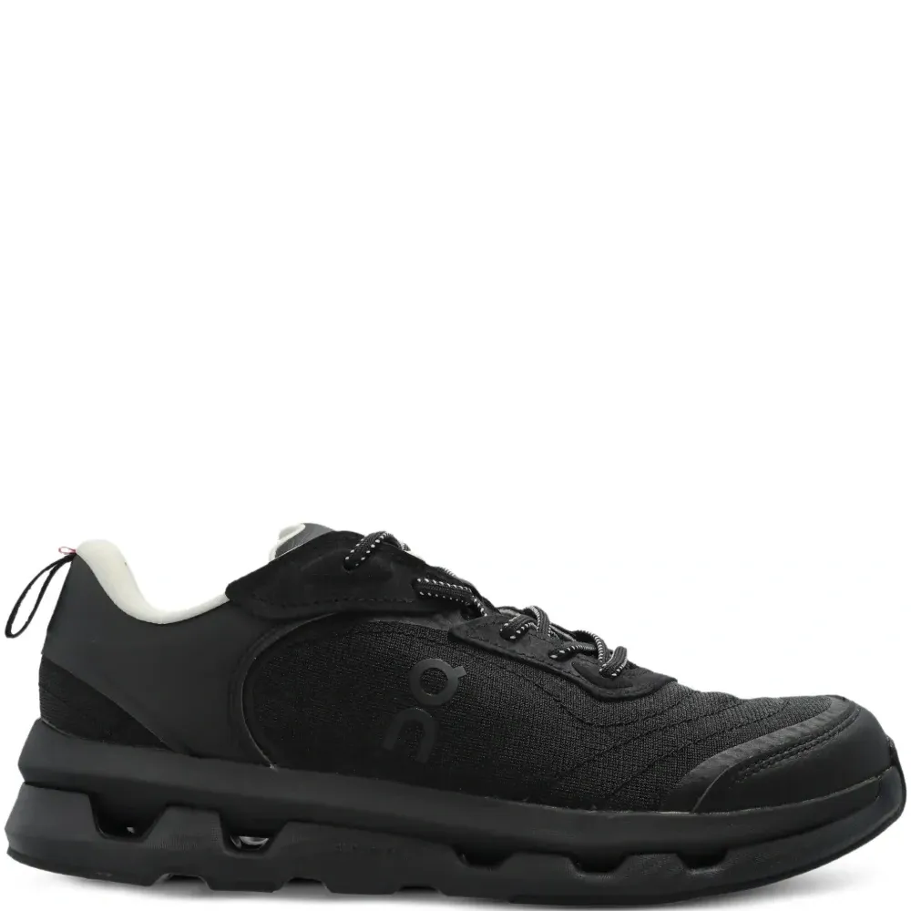 Кроссовки с логотипом