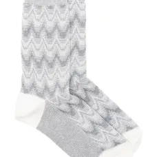 Носки с узором зигзаг