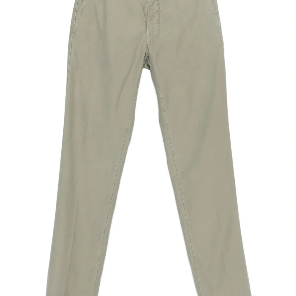 Брюки с пуговицами