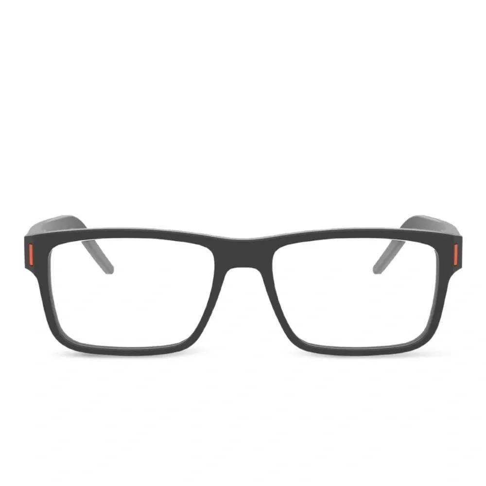 Очки в прямоугольной оправе