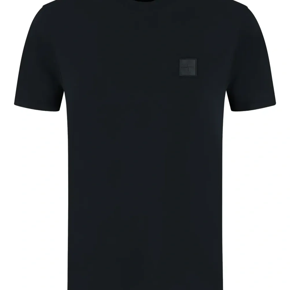 Футболка с нашивкой-компасом