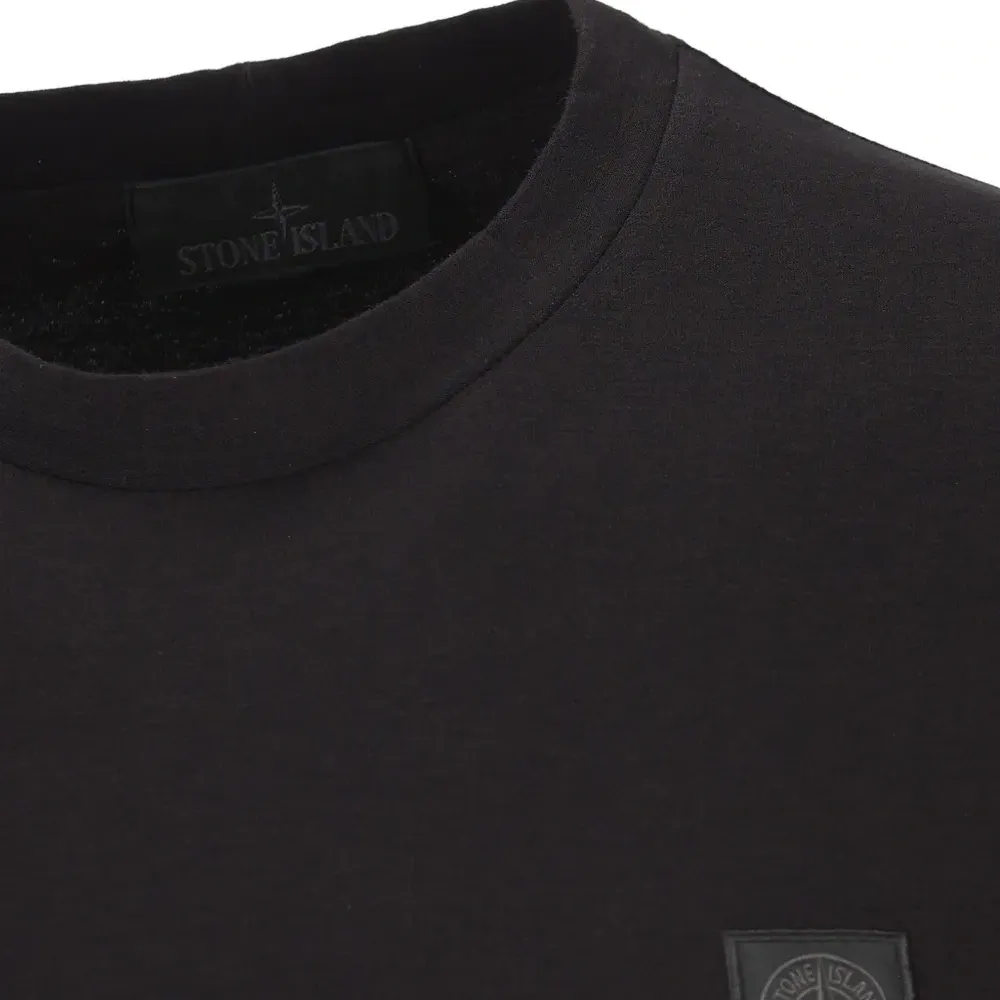 Футболка из хлопка с нашивкой-логотипом