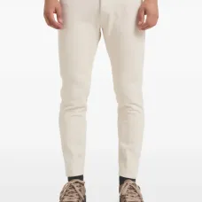 Джинсы на пуговицах