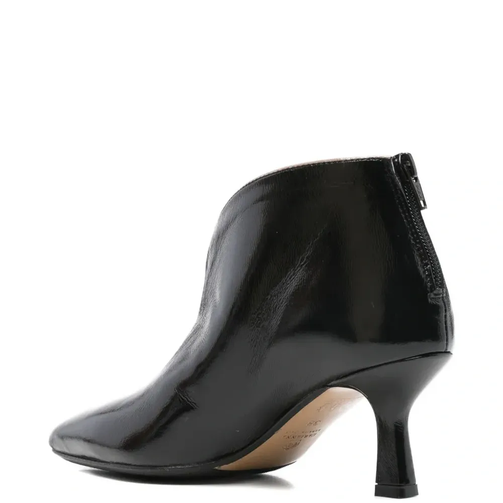 Ботильоны с заострённым носком