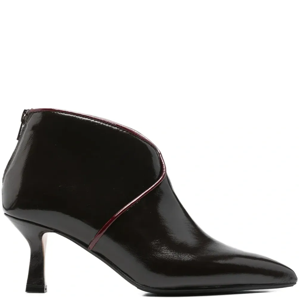 Ботинки с контрастной отделкой