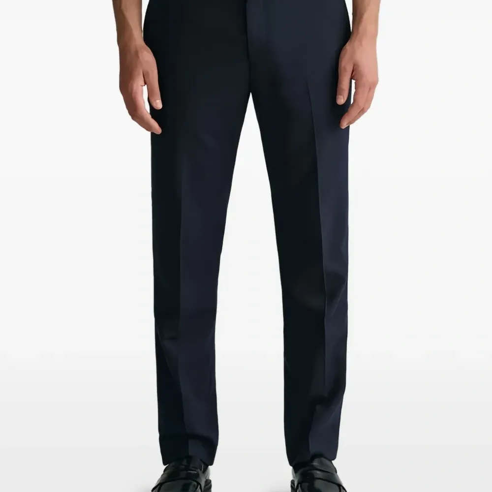 Брюки на пуговицах