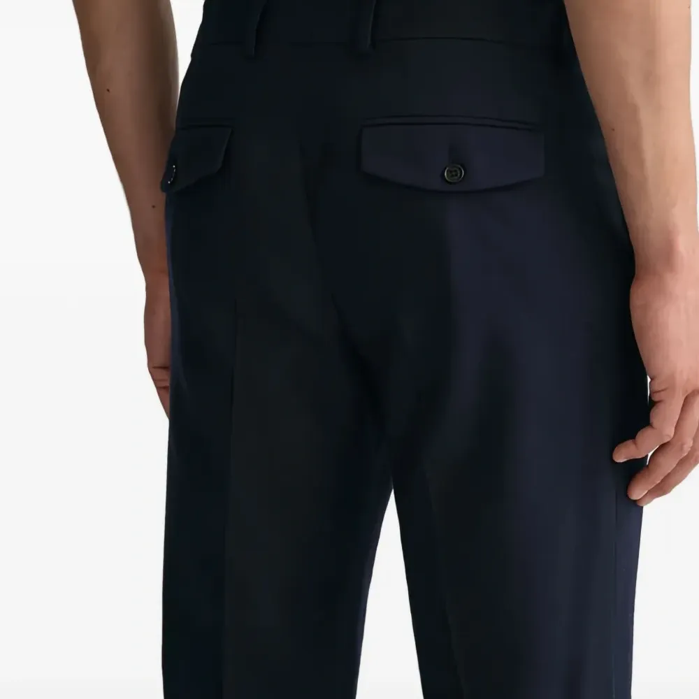 Брюки на пуговицах