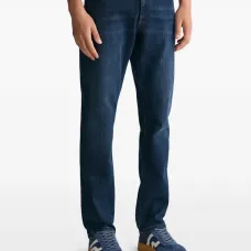 Джинсы с пятью карманами