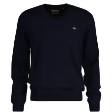 Свитер с вышивкой логотипа Свитер с вышивкой логотипа