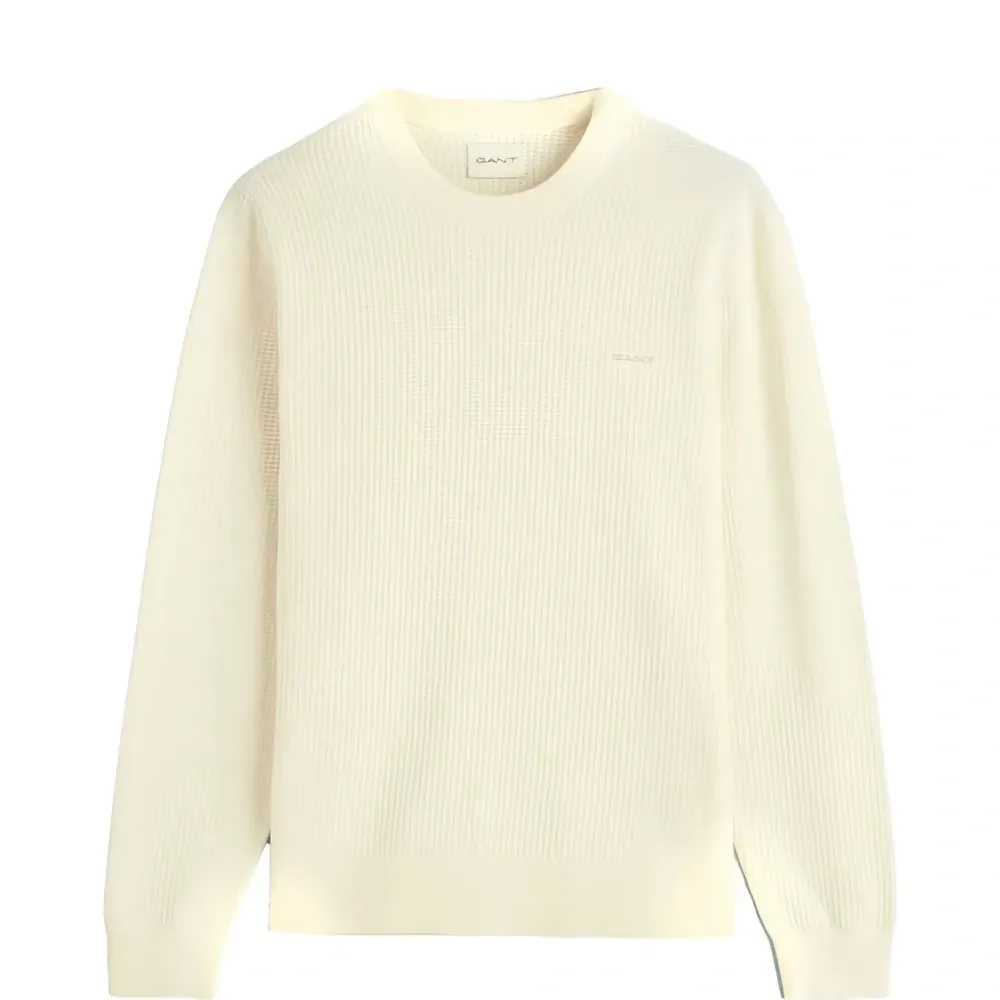 Свитер с круглым вырезом