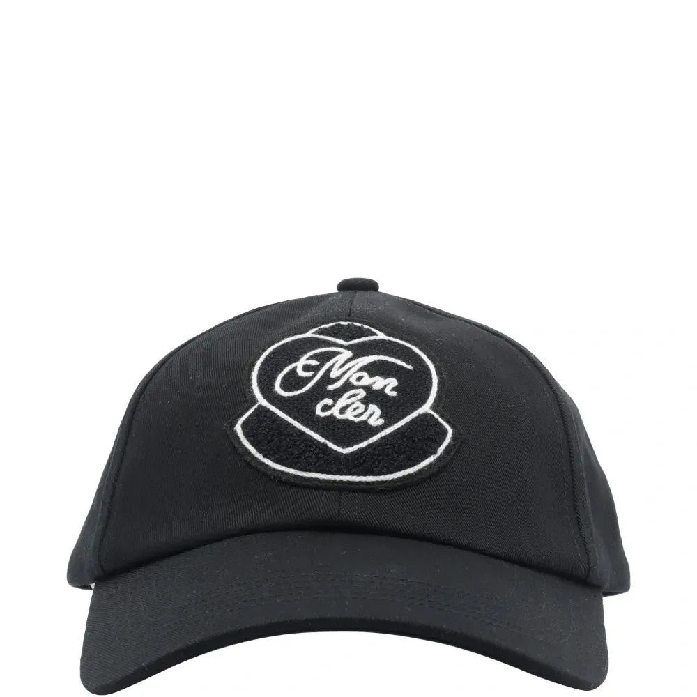 Бейсболка с вышитым логотипом