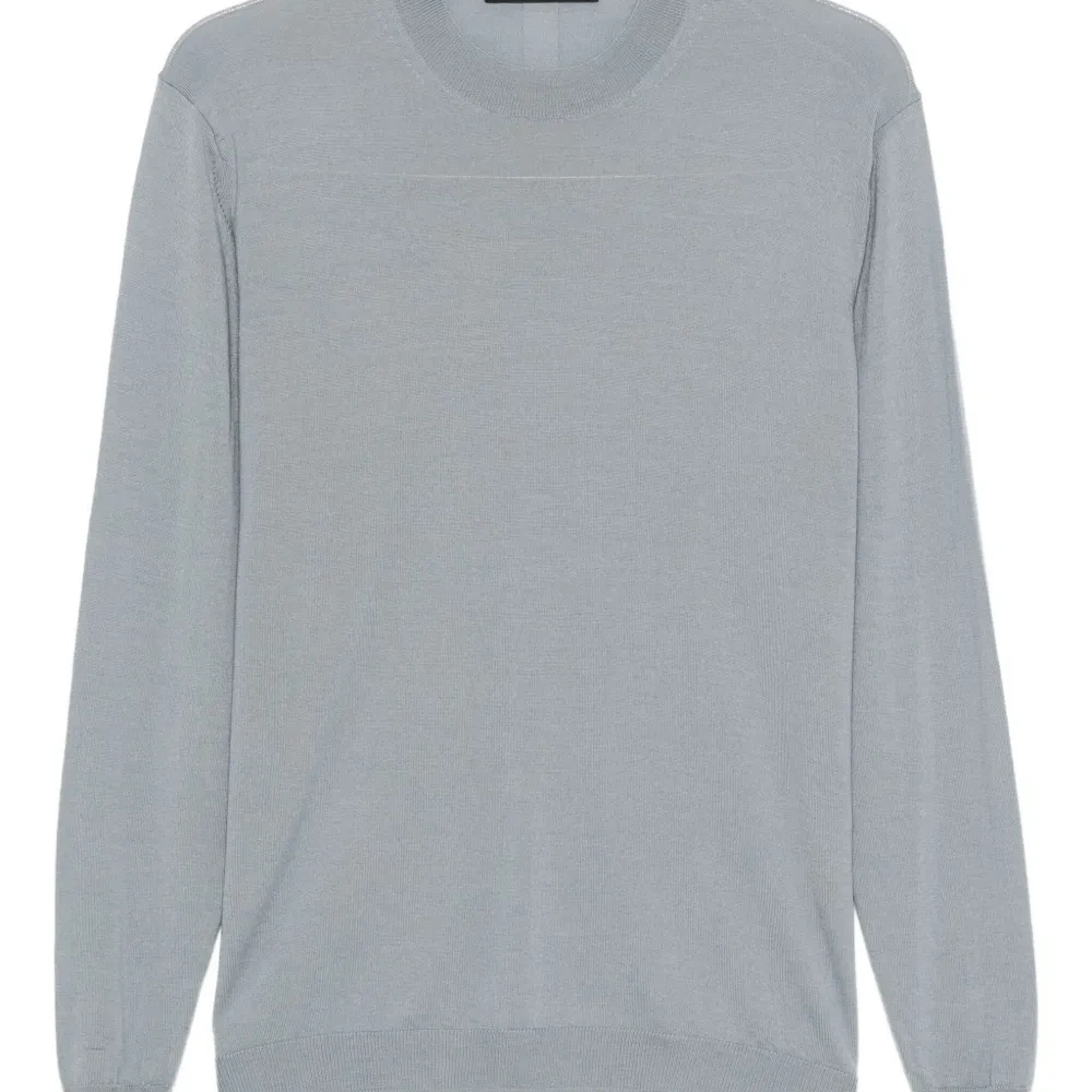 Джемпер тонкой вязки с круглым вырезом