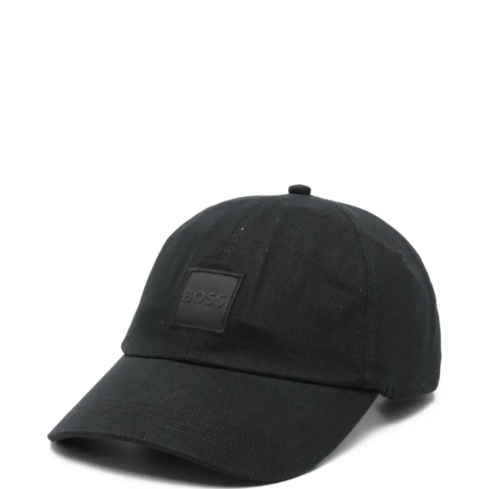 Кепка с нашивкой-логотипом