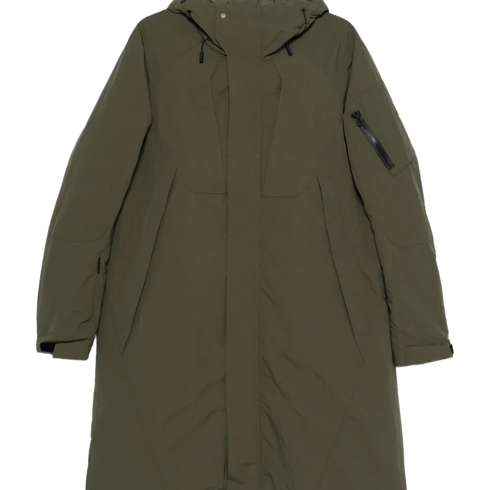 Застёгивающаяся на молнию куртка с капюшоном