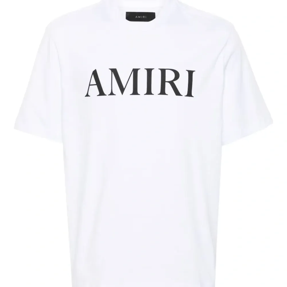 Футболка с логотипом