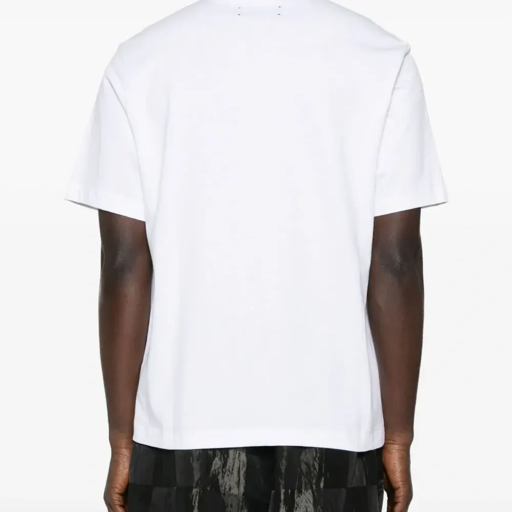 Футболка с логотипом