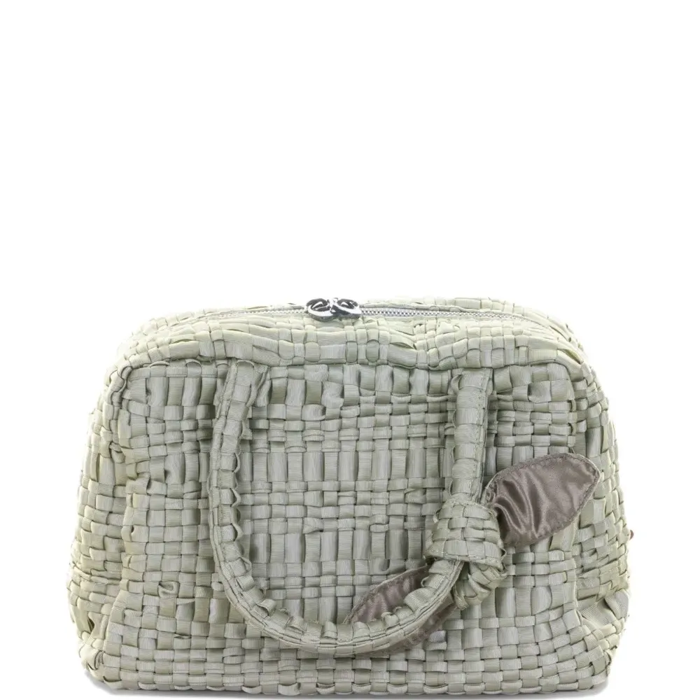 Сумка-тоут с бантом и плетёной текстурой