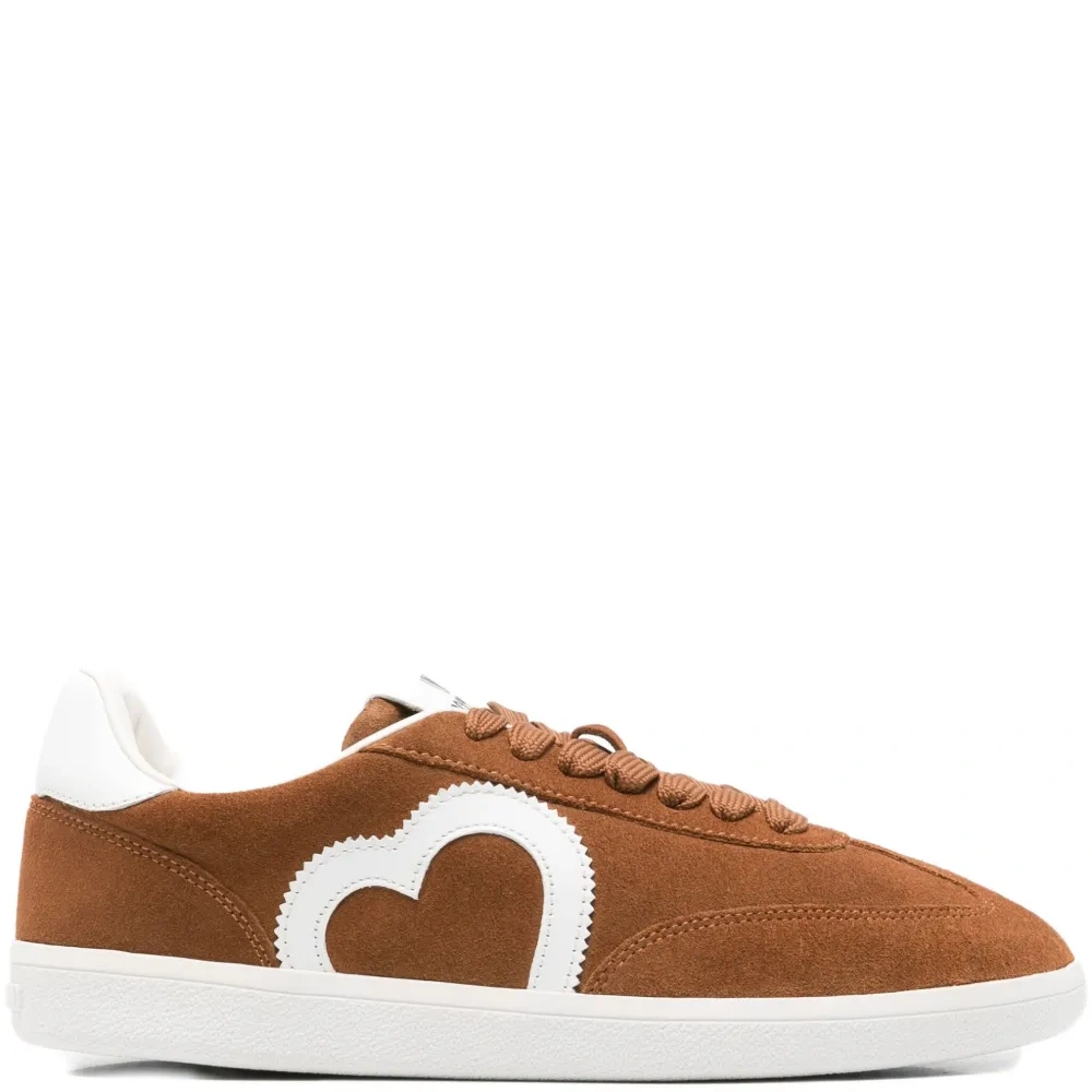 Кроссовки с аппликацией