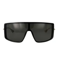 Солнцезащитные очки в прямоугольной оправе Солнцезащитные очки в прямоугольной оправе