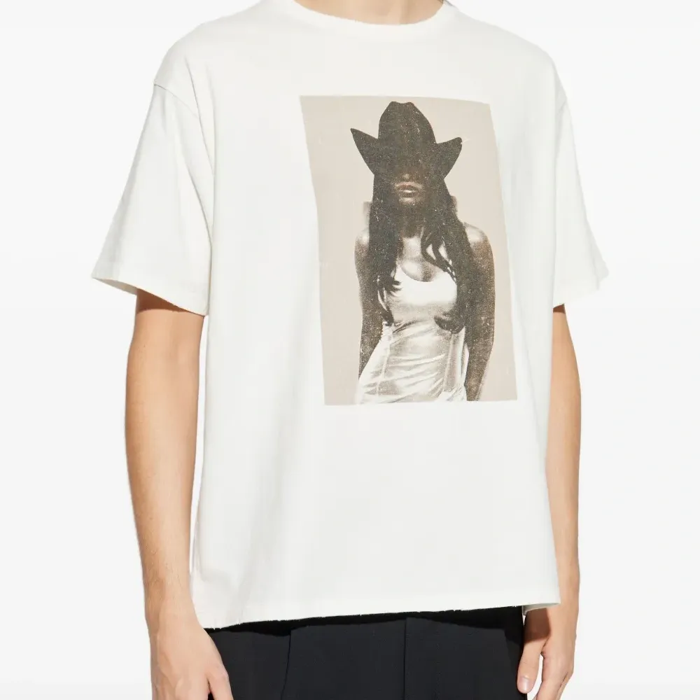 Футболка с графическим принтом