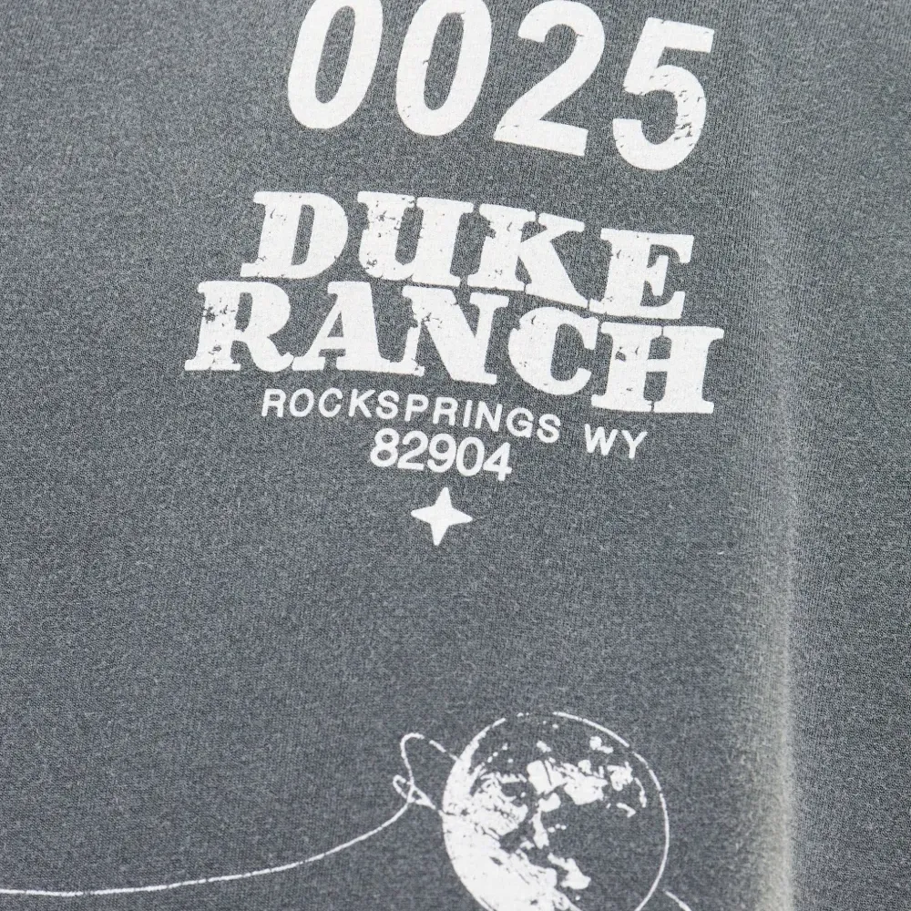 Футболка с графическим принтом