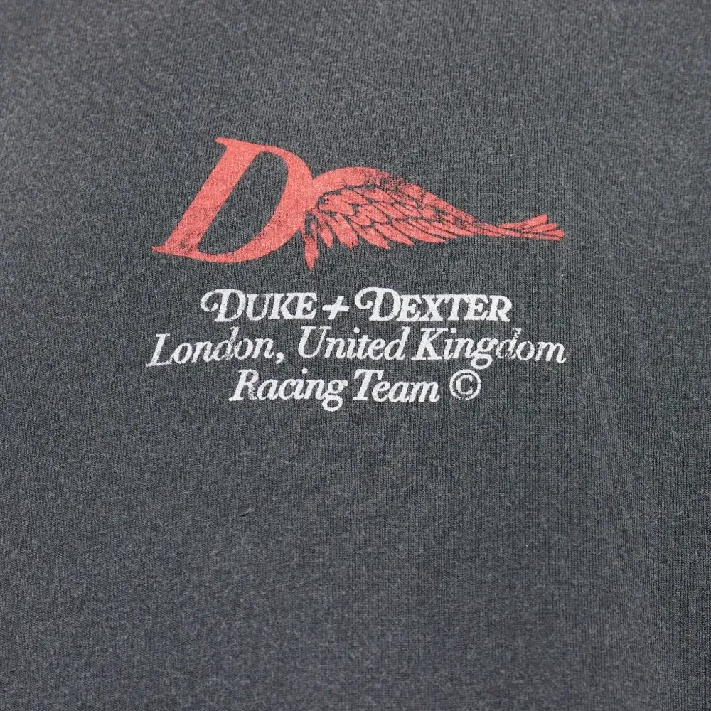 Футболка с графическим принтом