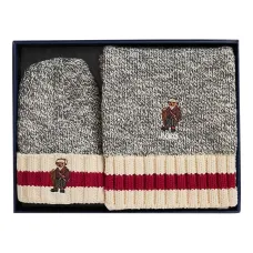 Вязаный вышитый комплект из двух изделий