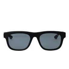 Солнцезащитные очки в квадратной оправе