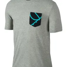 Футболка с накладным карманом