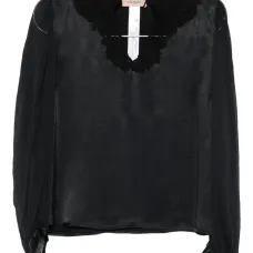 Блузка с кружевной отделкой