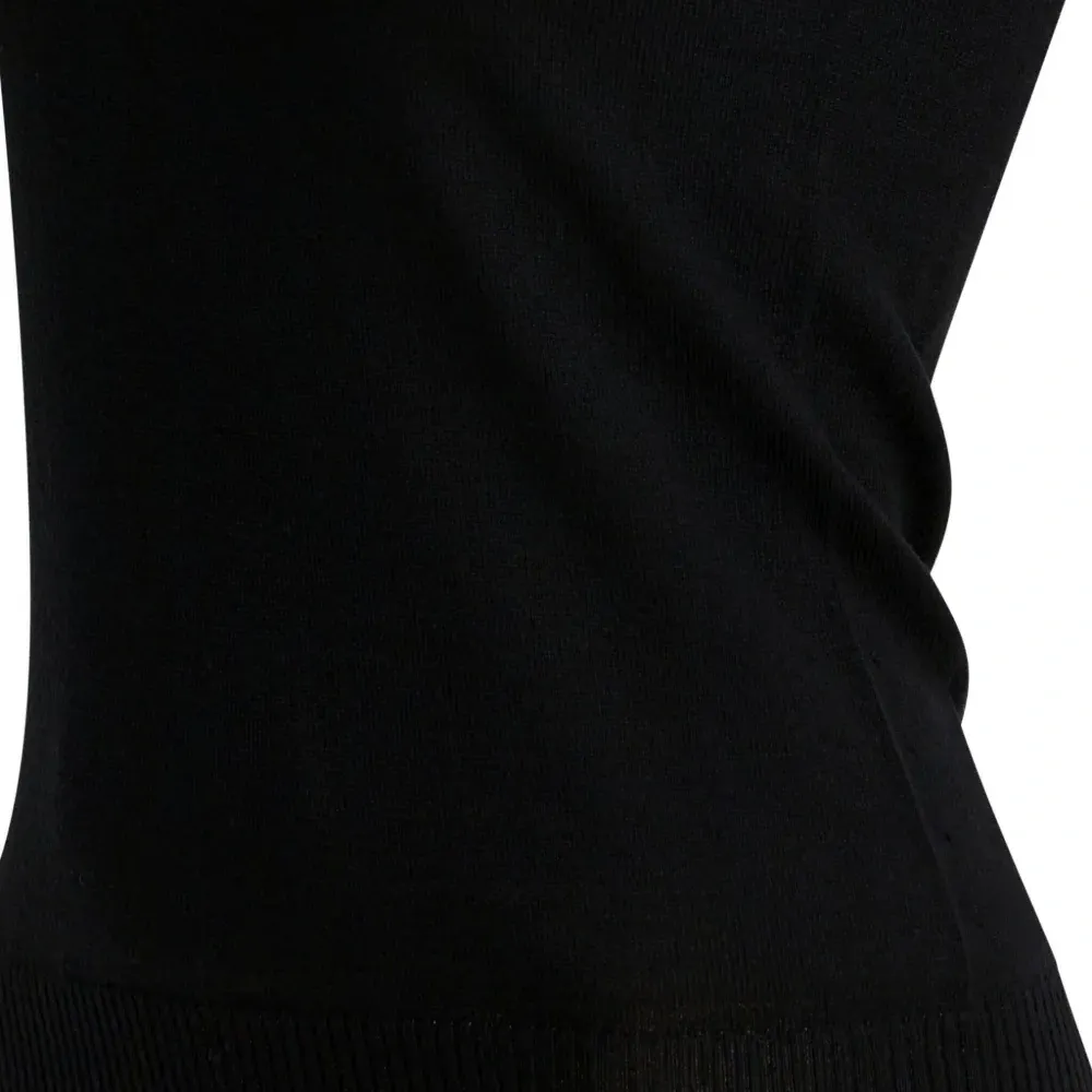 Безрукавка с воротником-гольф