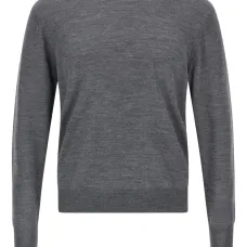 Футболка с длинными рукавами и круглым вырезом