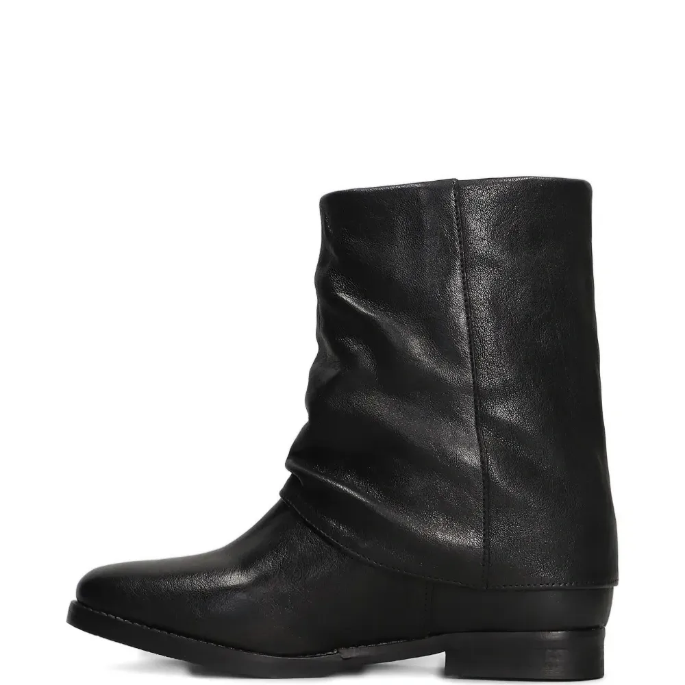 Кожаные ботинки