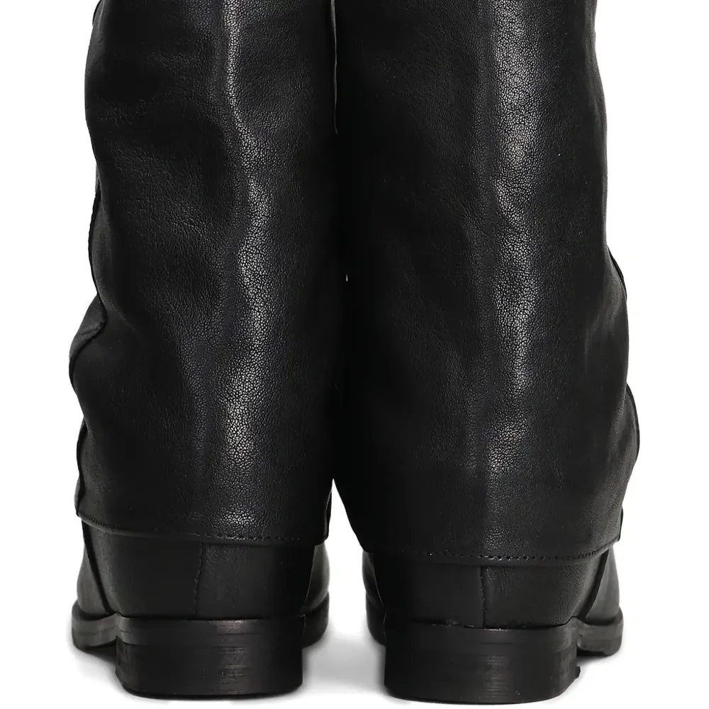 Кожаные ботинки