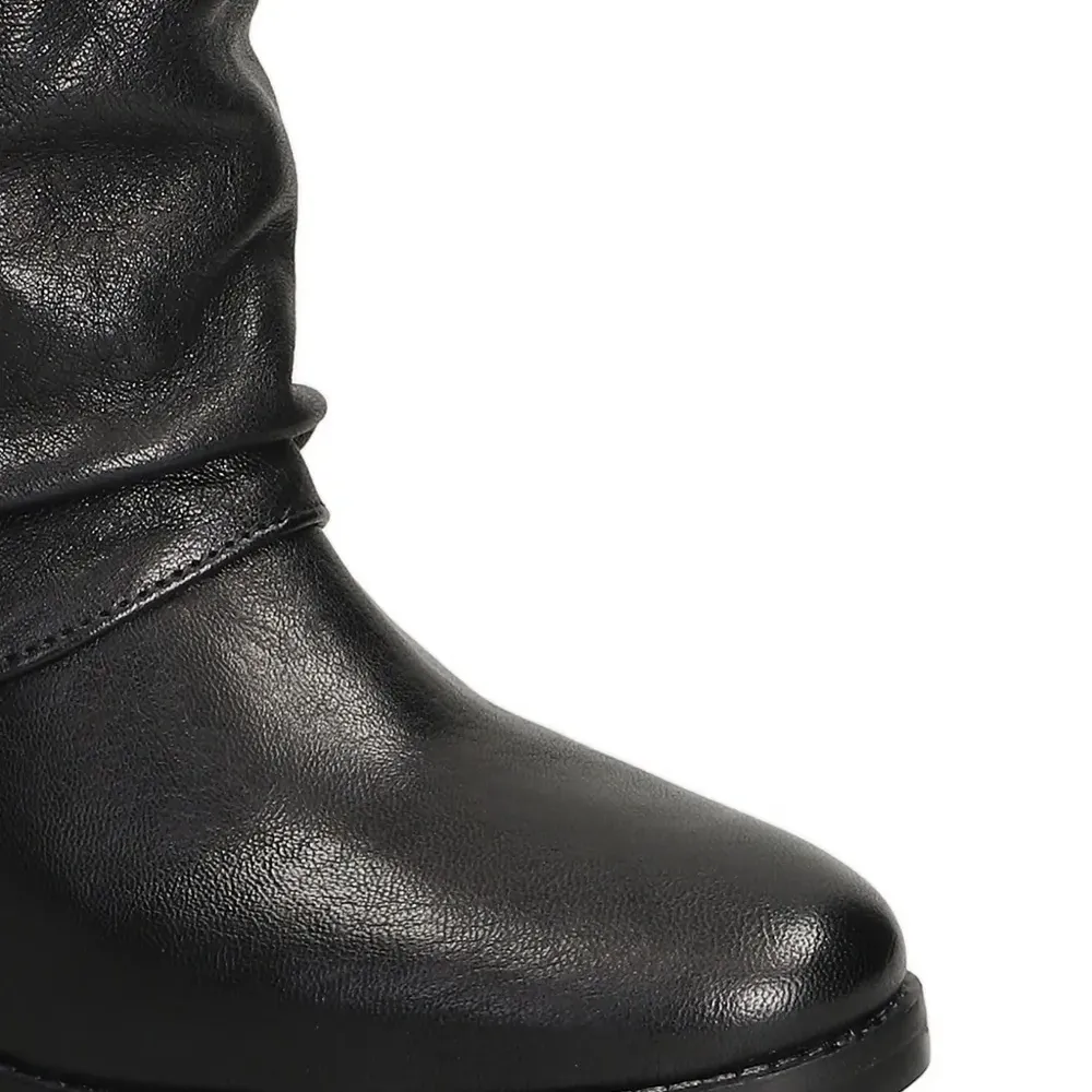 Кожаные ботинки