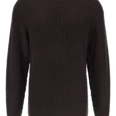 Свитер с круглым воротником