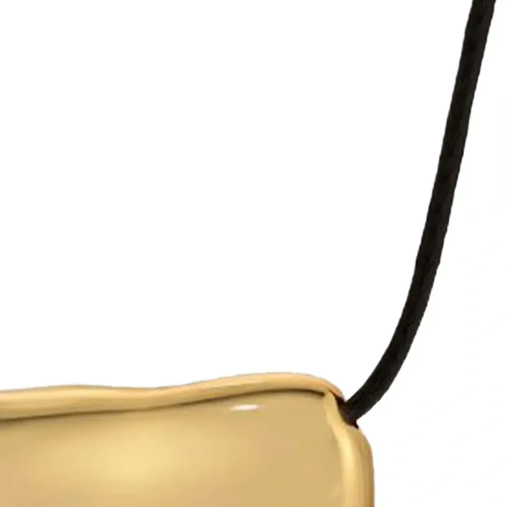 Колье Pebble из зернистой кожи