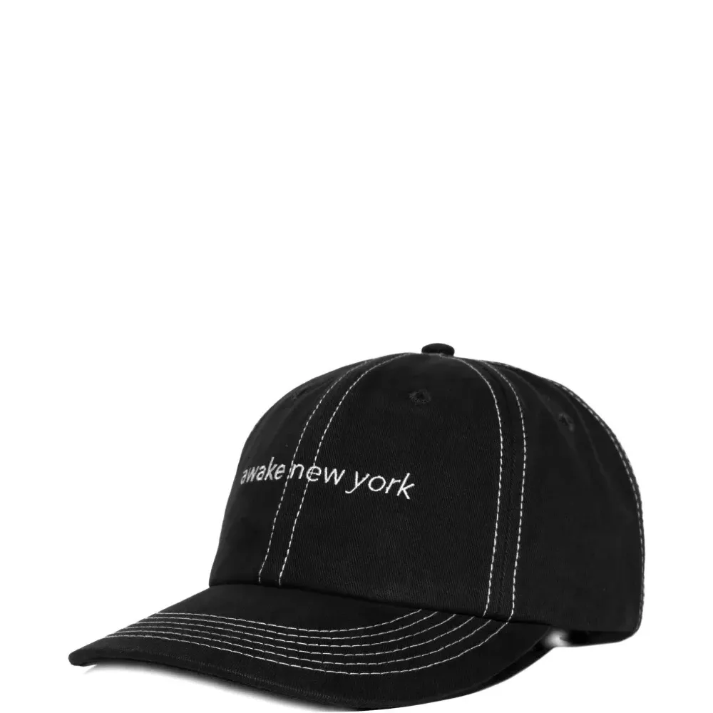 Бейсболка с вышитым логотипом