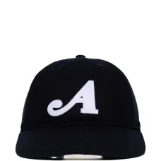 Бейсболка с логотипом