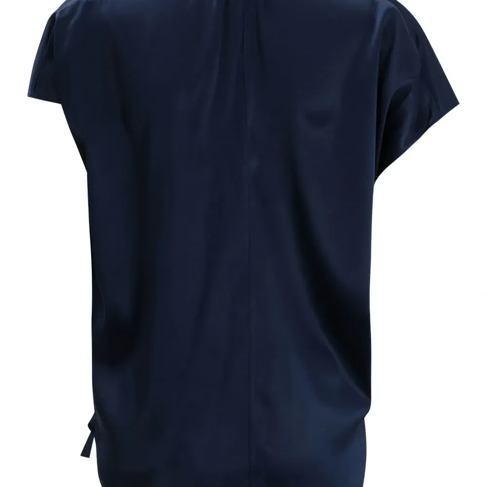 Блузка с V-образным вырезом