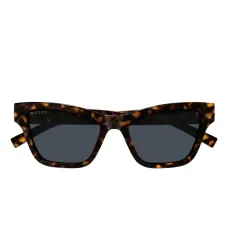 Солнцезащитные очки в геометричной оправе