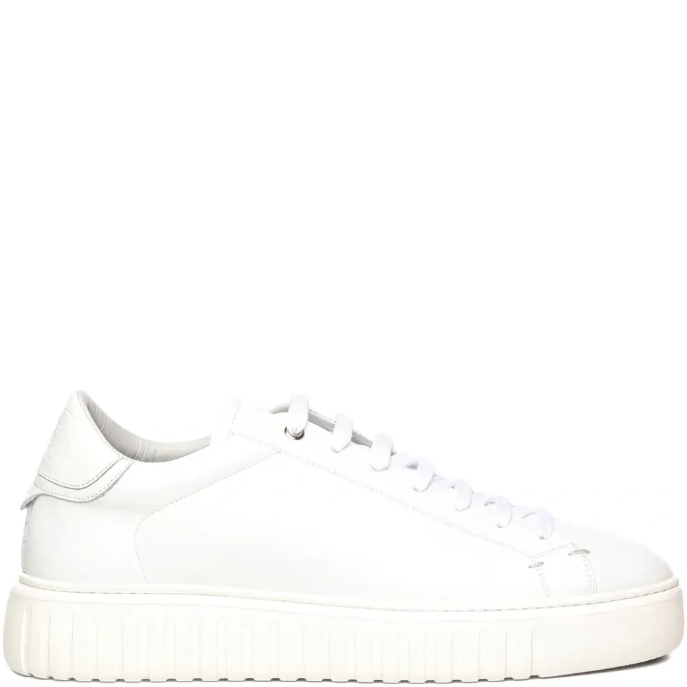 Кожаные кроссовки