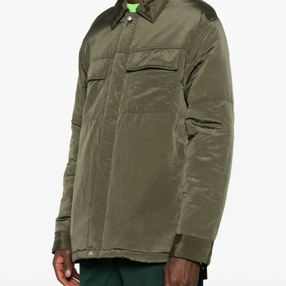 Пиджак с клапанами на карманах Пиджак с клапанами на карманах