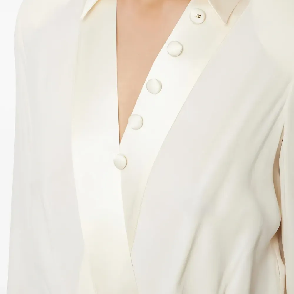 Атласное боди с перекрестным вырезом